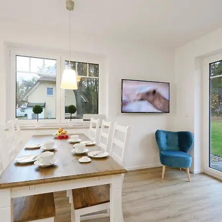 Reetdachhaus 17 Auf Usedom Holiday home Kutzow
