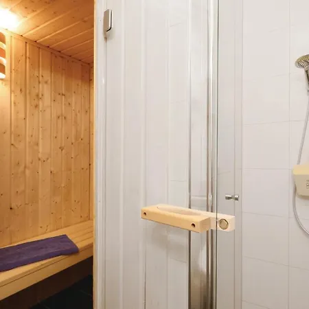 Holiday home Reetdachhaus 17 Auf Usedom