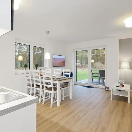 Reetdachhaus 17 Auf Usedom Holiday home Kutzow